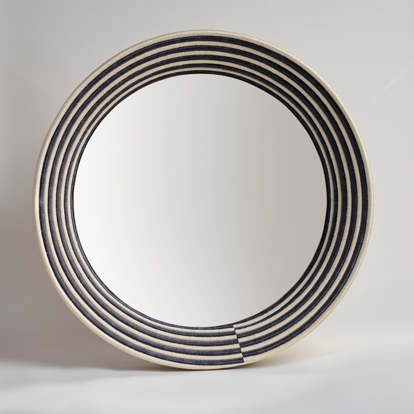 WOVEN GUACAMAYAS MIRROR