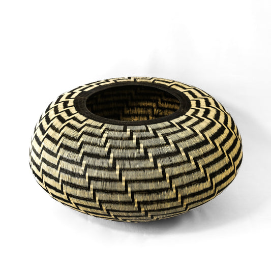 DIOSELINO WERREGUE VASE